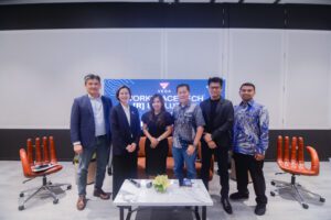 From left to right: Adrian Lim, Managing Director, iHD | Rebecca Ng, Head of Marketing, VEGA | Nadia Anggita, Country Manager, VEGA Indonesia | Chandra Herawan, Collaboration Specialist, Cisco, Khalif Mahendra, Project Director, Leads Property | Faisal Rachmadianto, Head of IT, Mubadala Energy